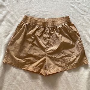 Aritzia TNA Claremont Shorts XS Sand Bluff